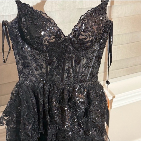 ✨ Sherri Hill Black Sequin Lace Gown Size 0 New With Tags ✨